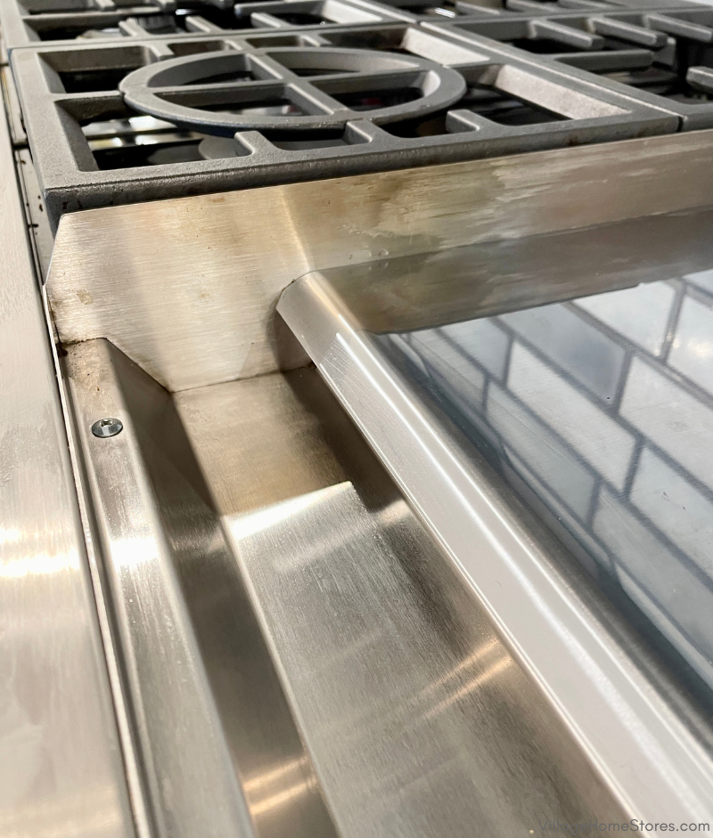 a clean front griddle trap on KicthenAid cooktop